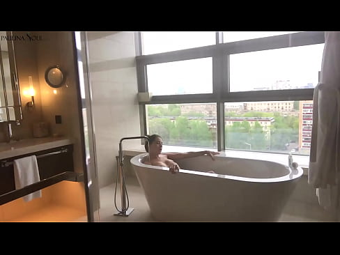 ❤️ Gagică imensă care își masturbează cu pasiune păsărica în baie ❤️ at us ❌️❤